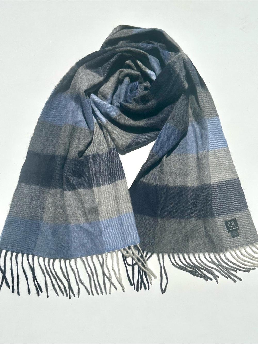 Qi Cashmere Blue & Gray Plaid Fringe Scarf, 100% Cashmere, 70”x12”